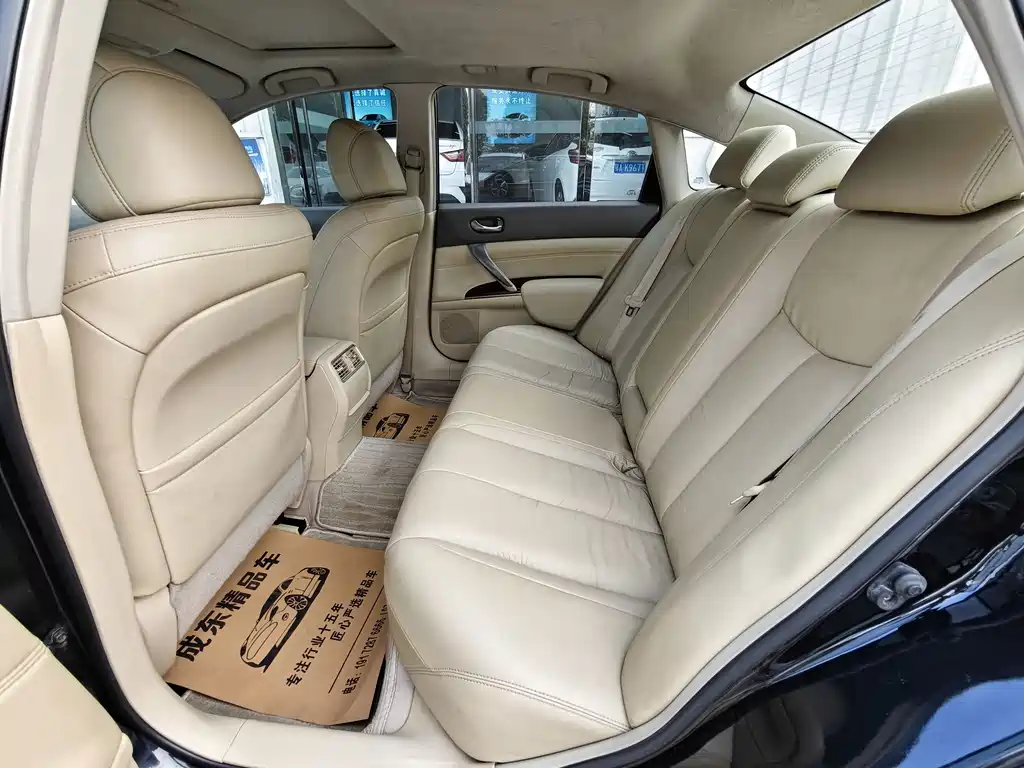 Nissan Teana — миниатюра 8