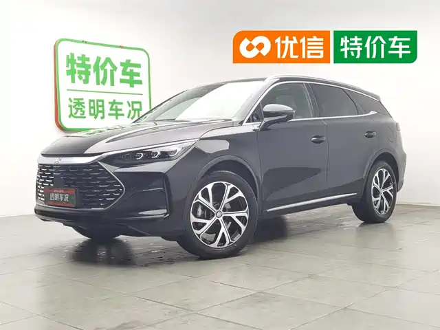 2025 BYD Tang