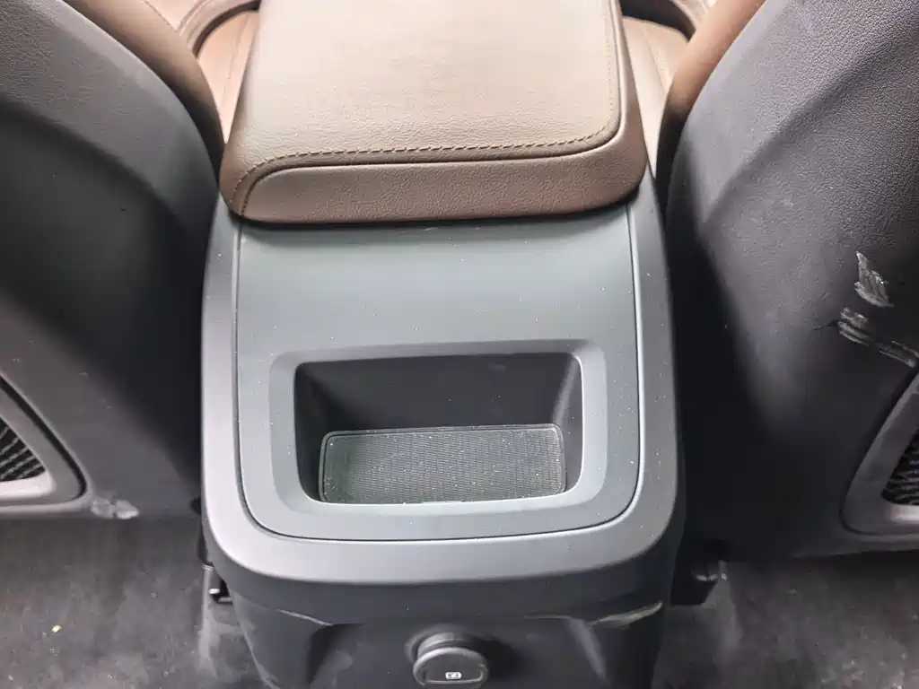 VOLVO XC60 PLUG IN HYBRID