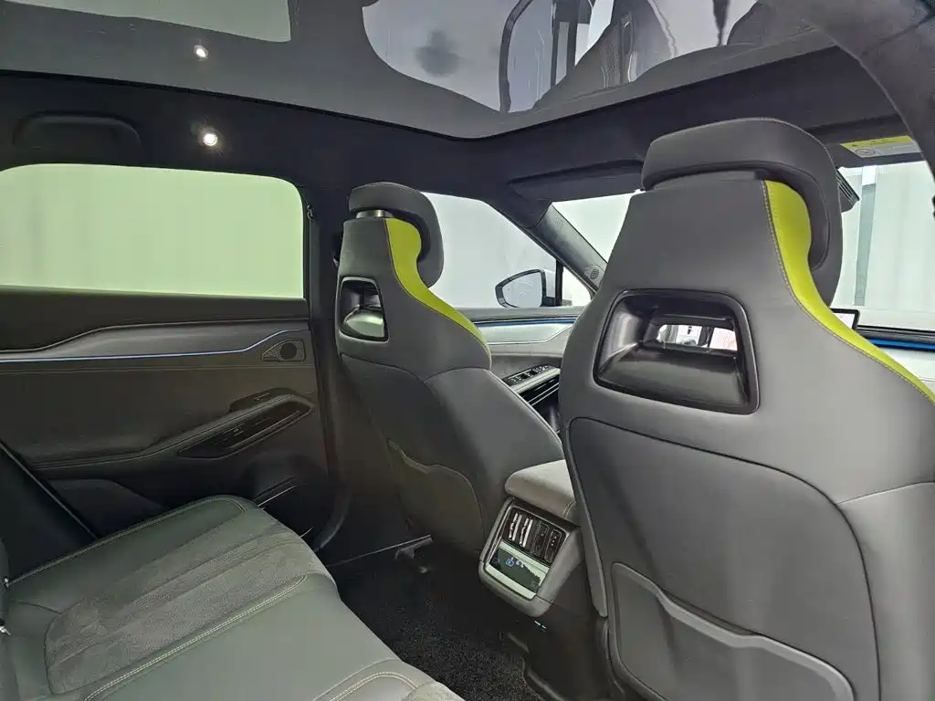 BYD L EV — миниатюра 10