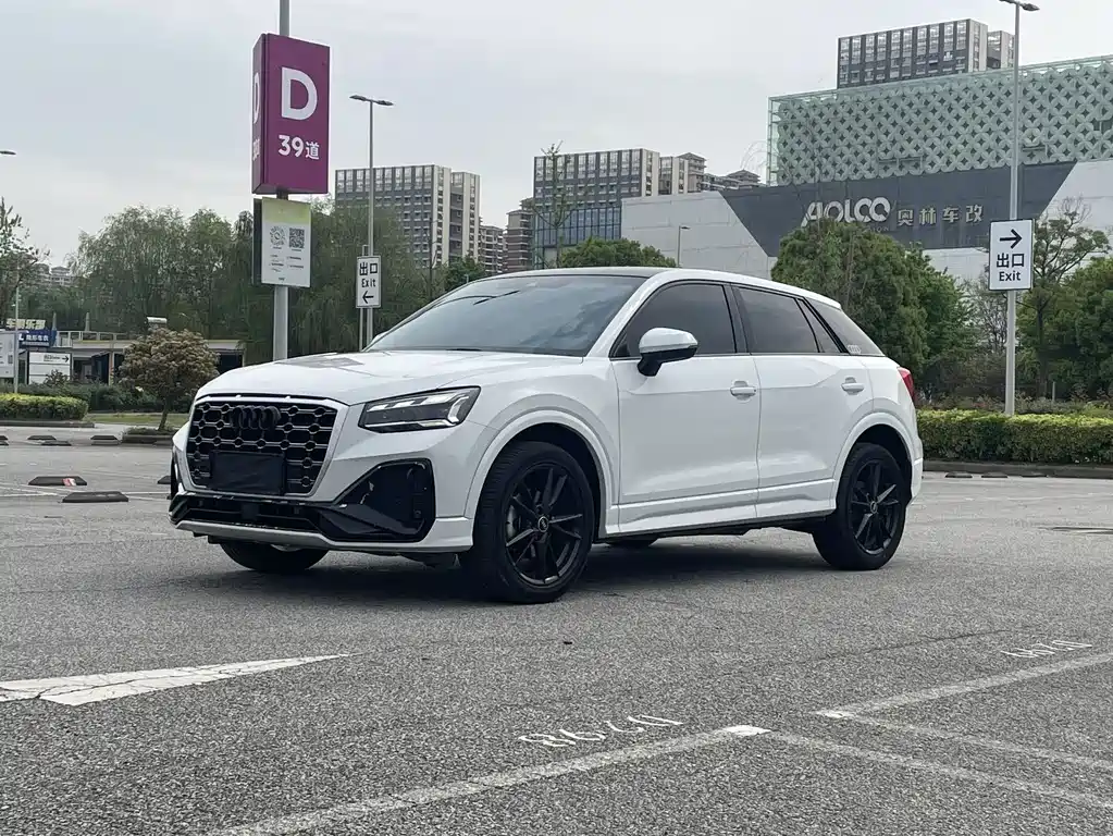 Audi Q2L 2022