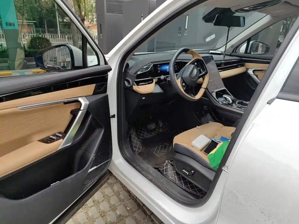 Geely Boyue L — миниатюра 12