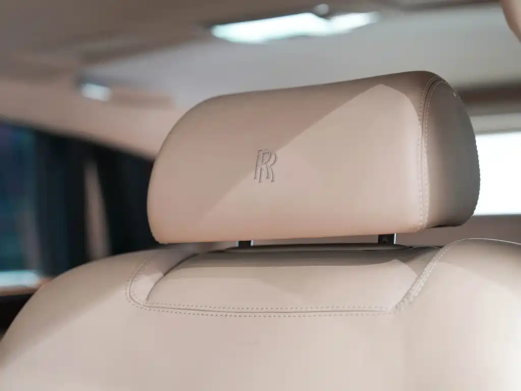 Rolls-Royce Phantom — миниатюра 19