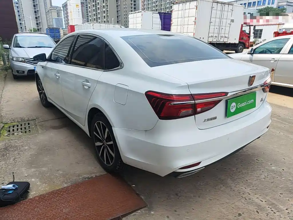 Roewe Roewe i6 Classic — миниатюра 5