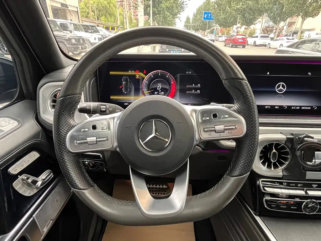 Mercedes-Benz G-Class — миниатюра 14