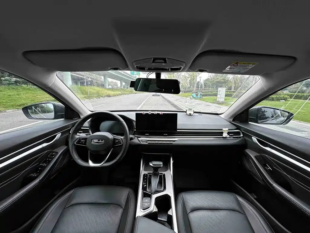 Geely Emgrand — миниатюра 8