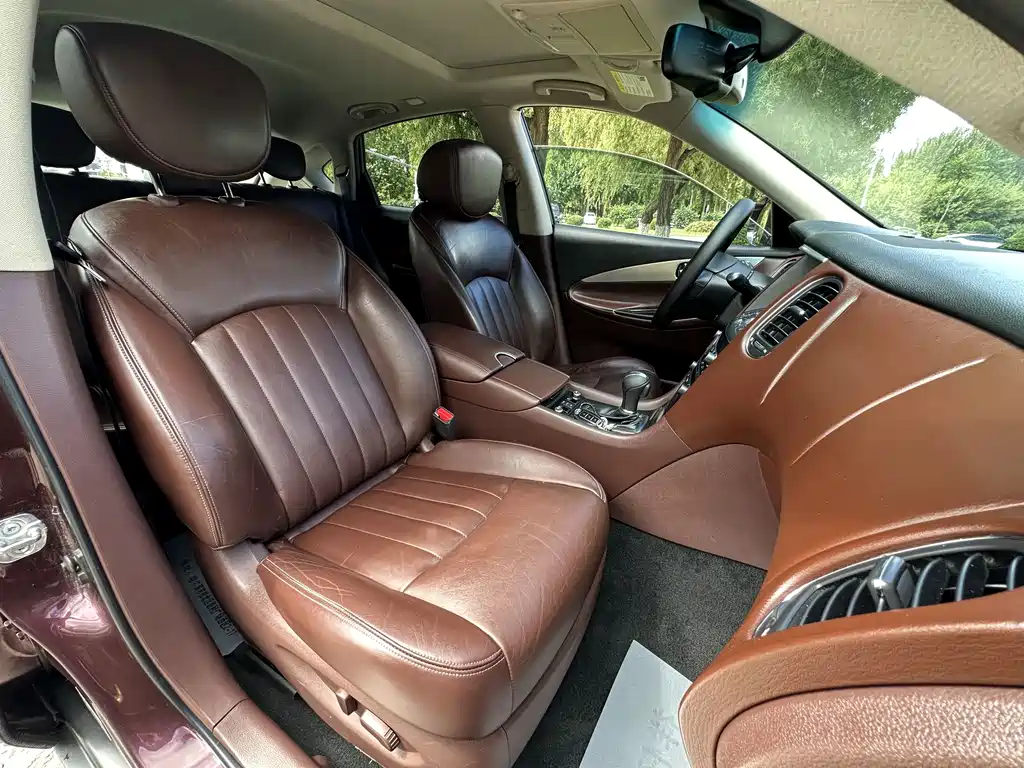 Infiniti QX50 — миниатюра 13