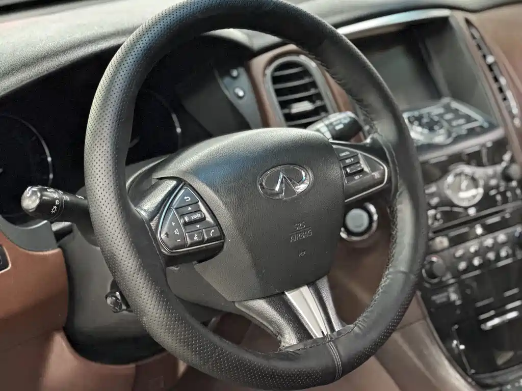 Infiniti QX50 — миниатюра 32
