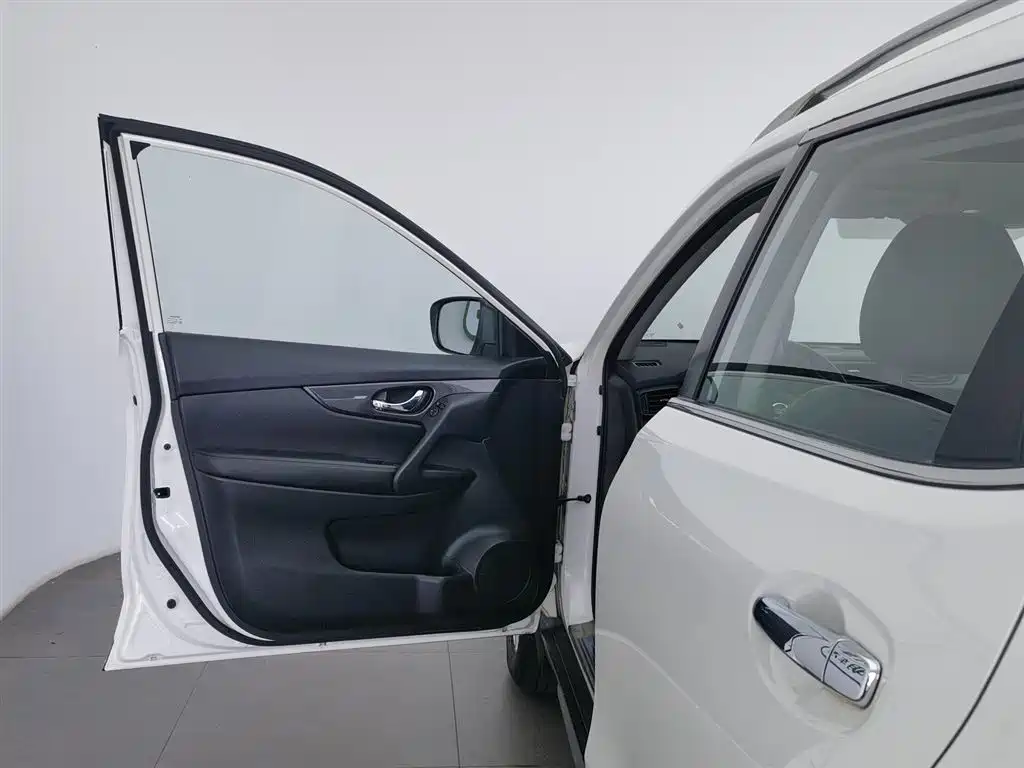 Nissan X-Trail 2017 2.0L CVT Comfort 2WD