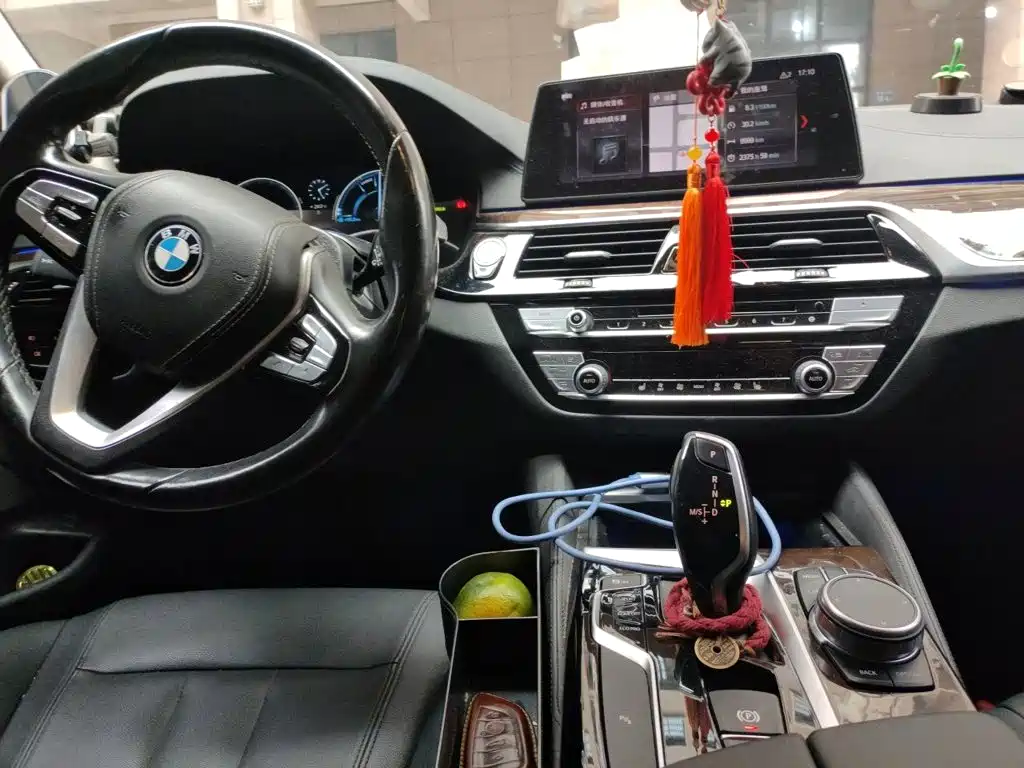 BMW 5 Series — миниатюра 14