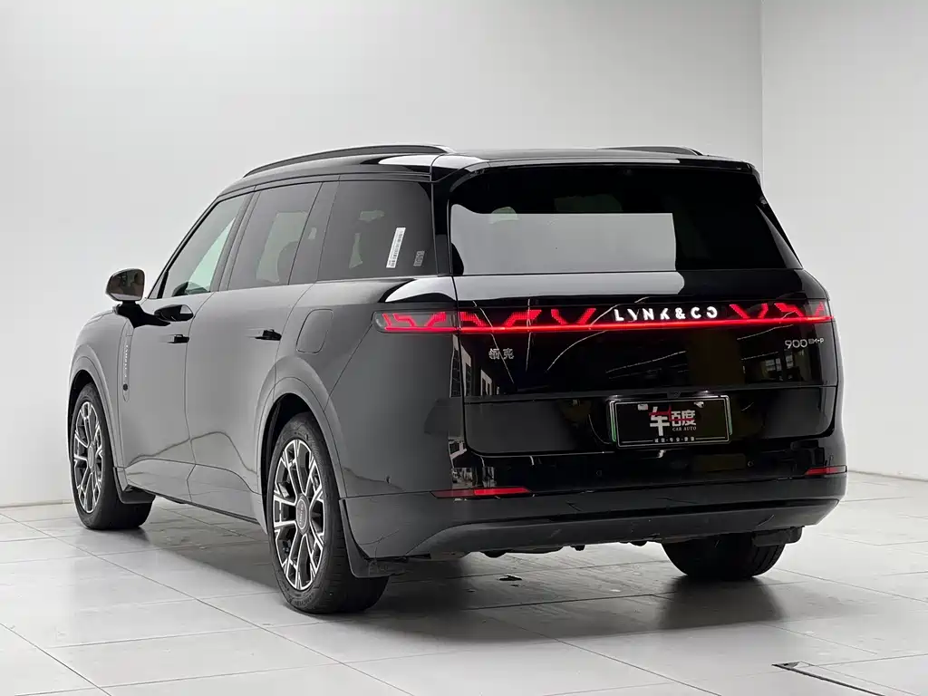 Lynk & Co 900 — миниатюра 6