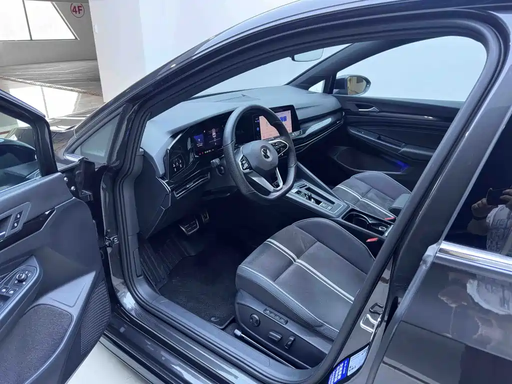 Volkswagen Golf — миниатюра 9
