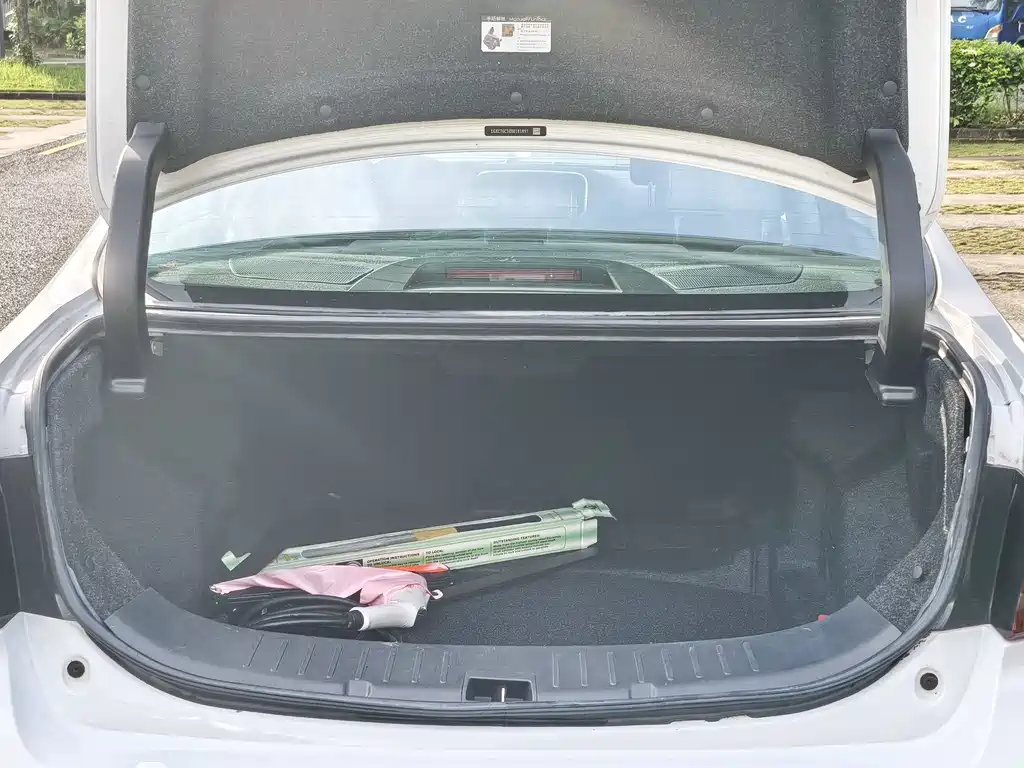 BYD Qin NEV — миниатюра 8