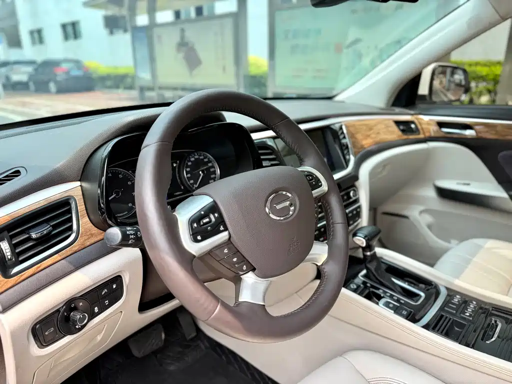 GAC GS8 2017 320T Luxury Smart Connect ( мест)