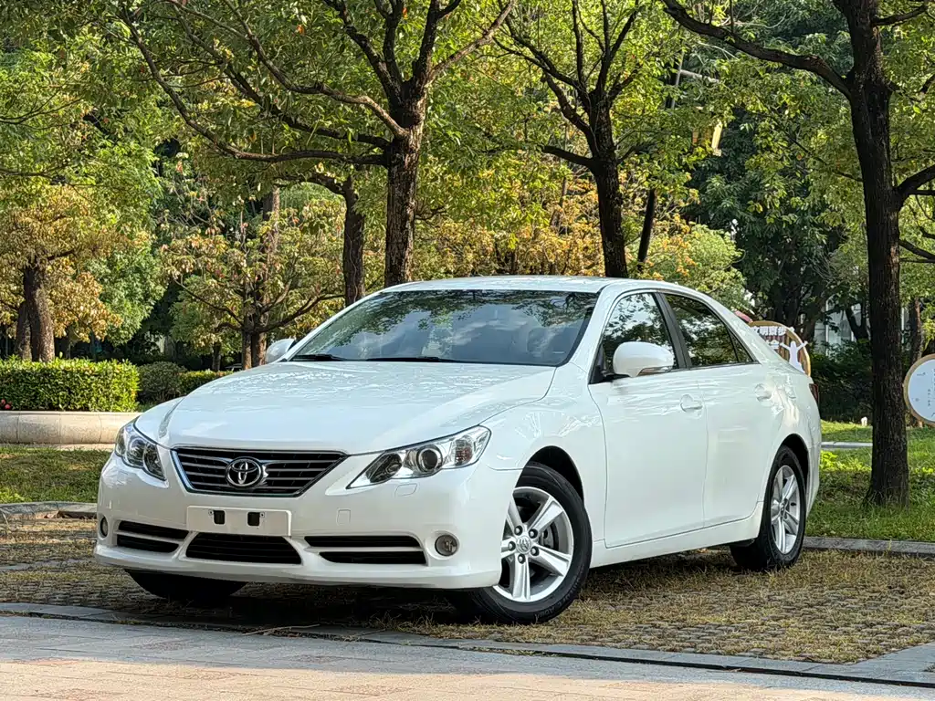 Купить Toyota Reiz