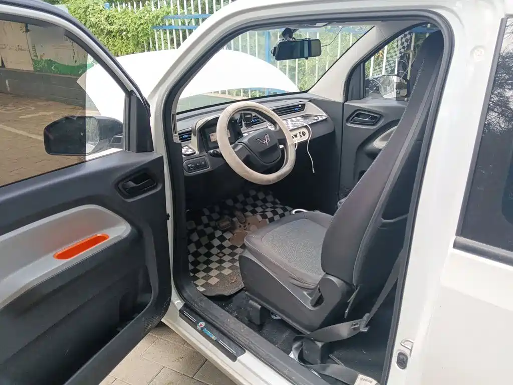 Wuling MINIEV — миниатюра 14
