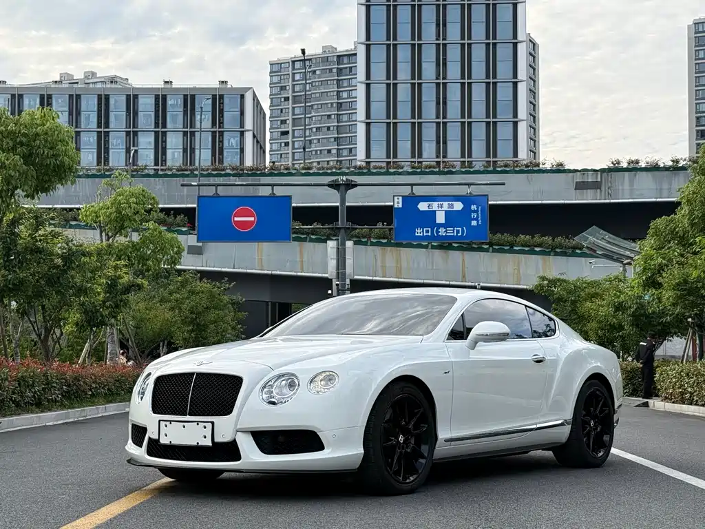 Bentley Continental 2015