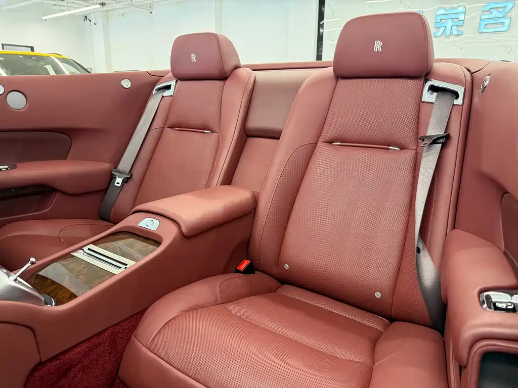 Rolls-Royce Dawn — миниатюра 9