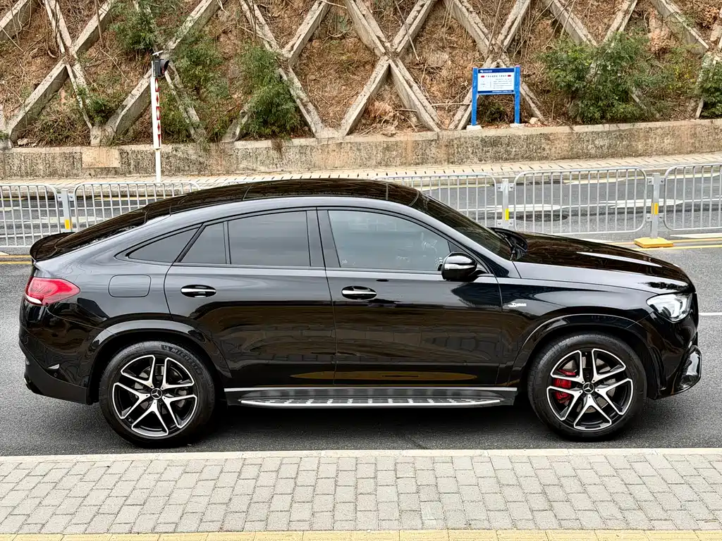 MERCEDES-BENZ GLE COUPE AMG