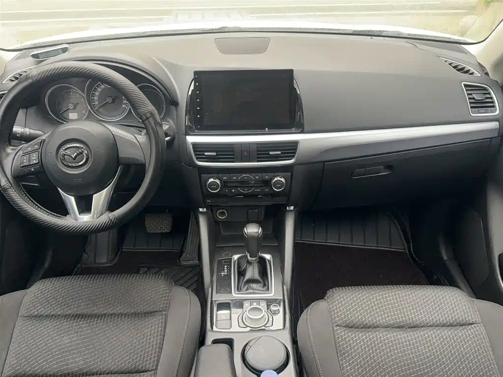 Mazda CX-5 2015 2.0L AT