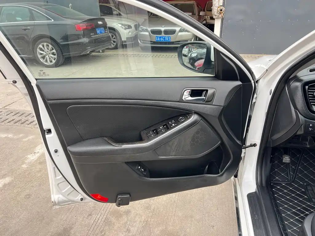 Kia K5 2.0L Auto PREMIUM, фото 6
