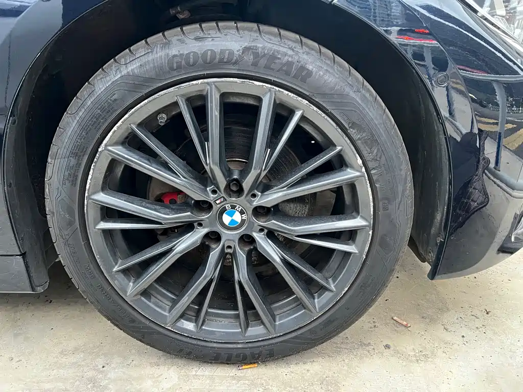 BMW 3 Series — миниатюра 23