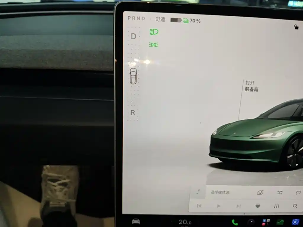 Tesla Model 3 — миниатюра 14