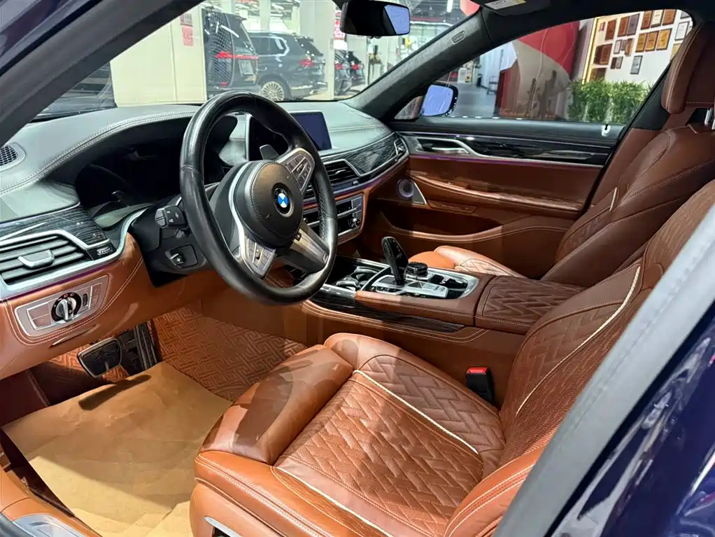 BMW 7 SERIES