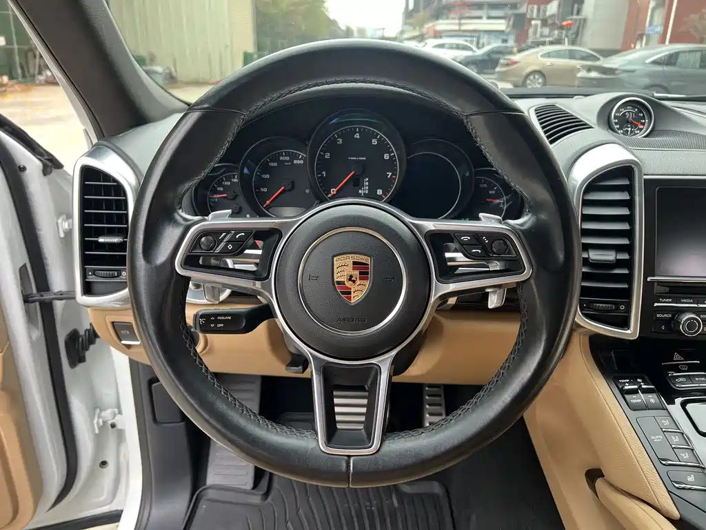 PORSCHE CAYENNE
