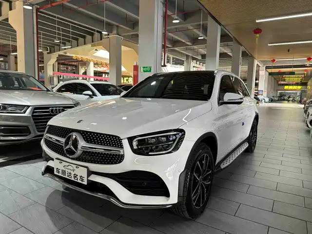 MERCEDES-BENZ GLC