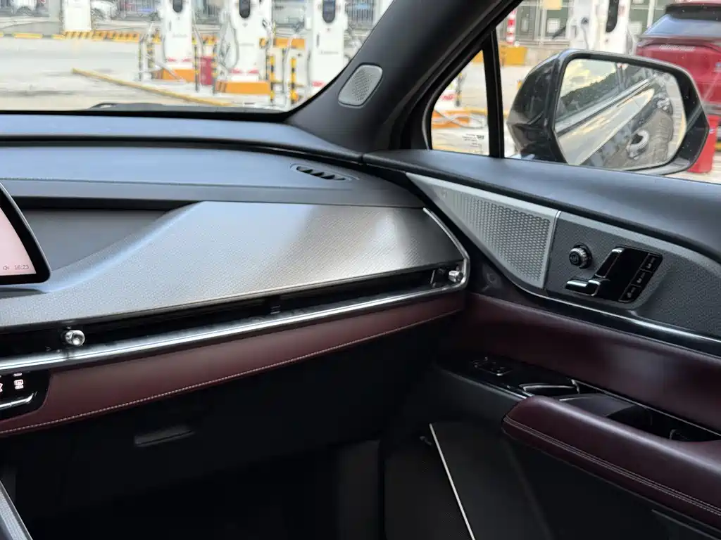 Cadillac XT5 — миниатюра 19