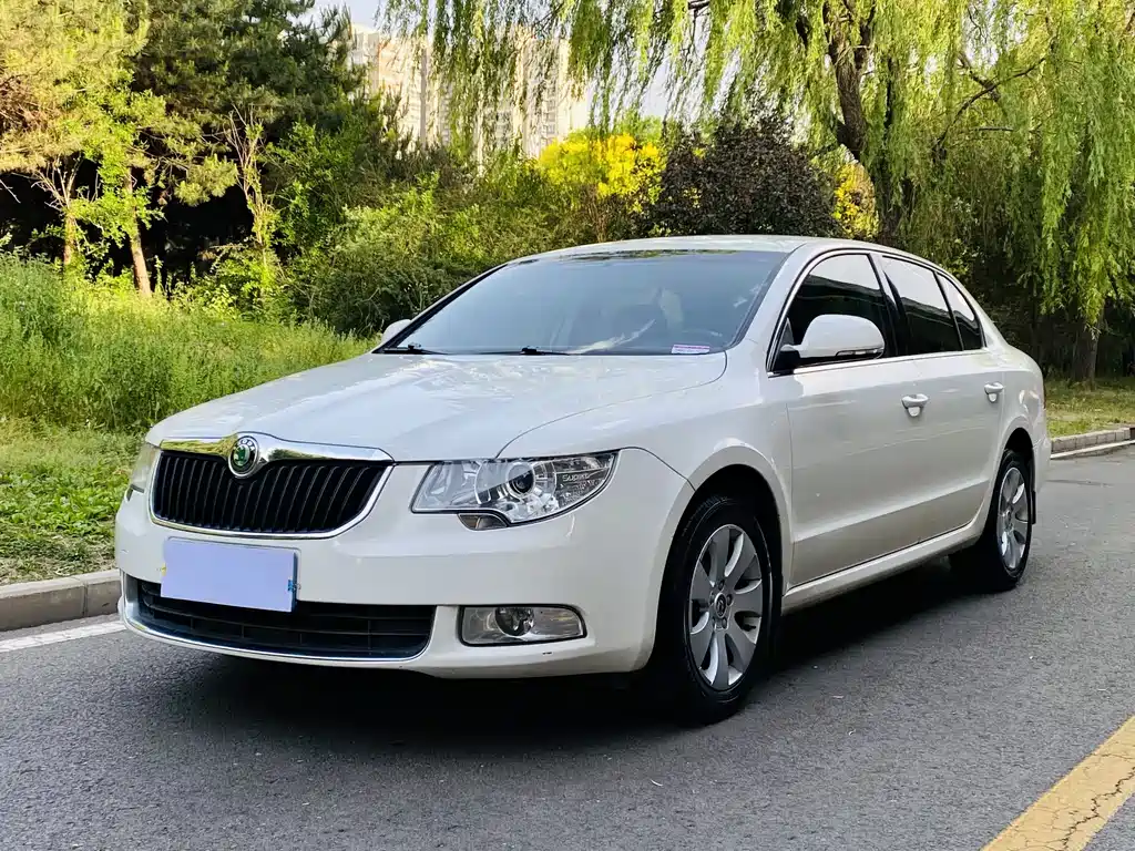 Skoda Superb 2012