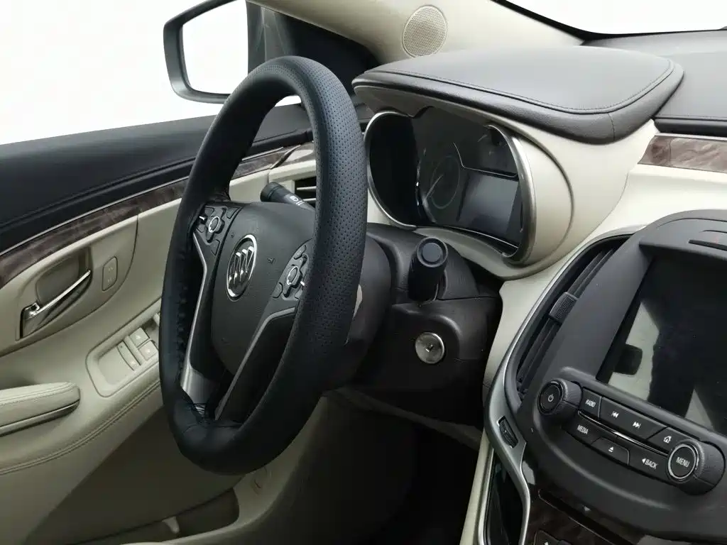 Buick LaCrosse — миниатюра 22