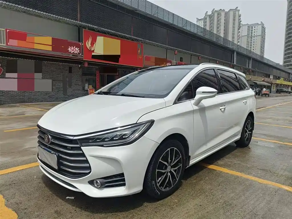 Купить BYD MAX