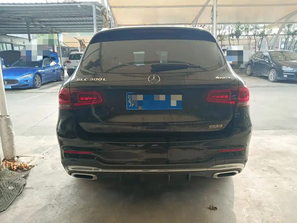 MERCEDES-BENZ GLC