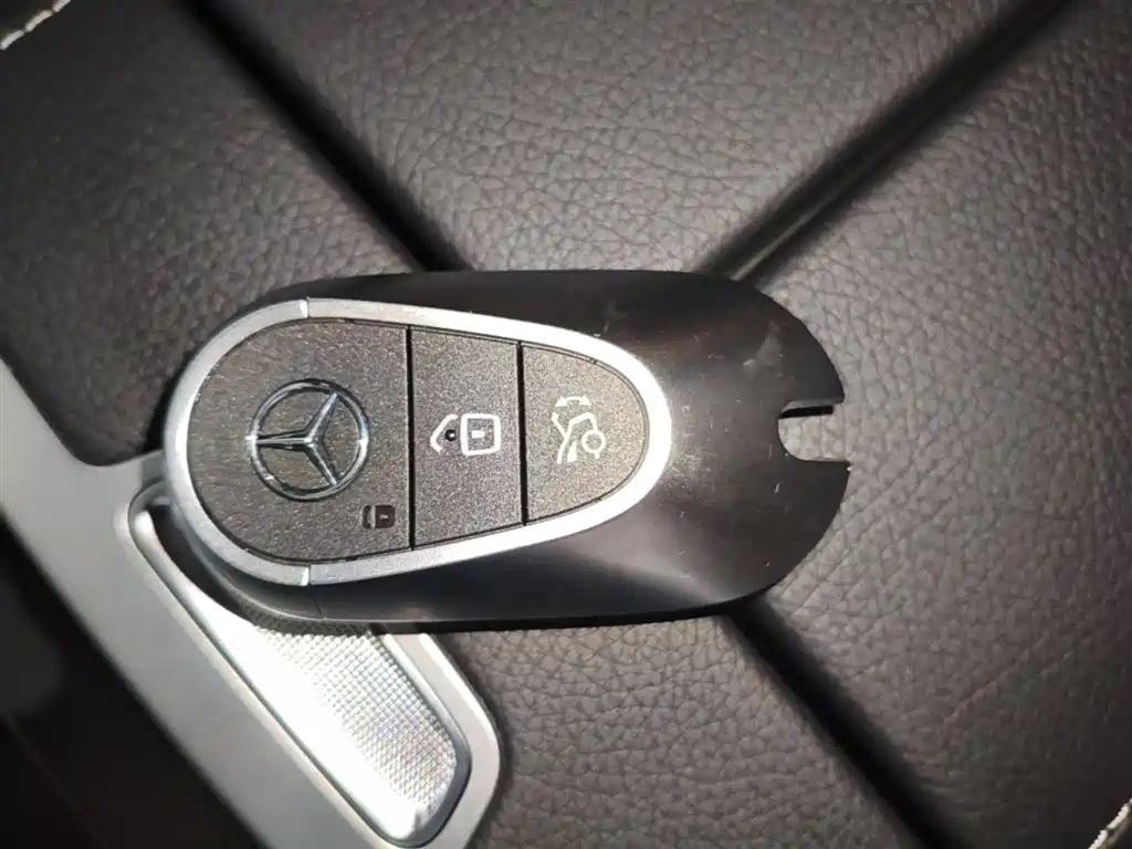 Mercedes-Benz EQE 2025 500 4MATIC