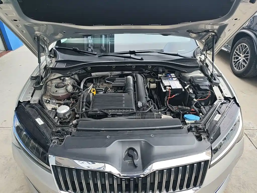 Skoda Superb — миниатюра 20