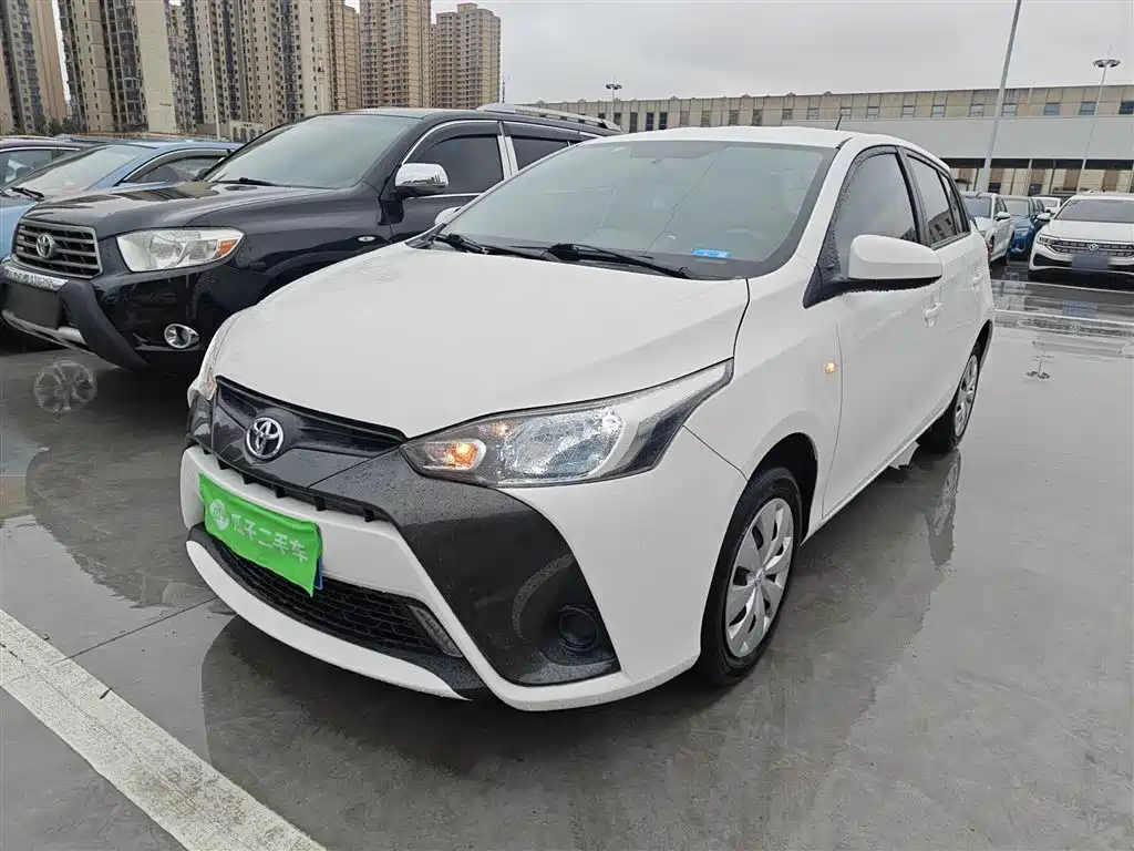 Toyota Yaris L 2020