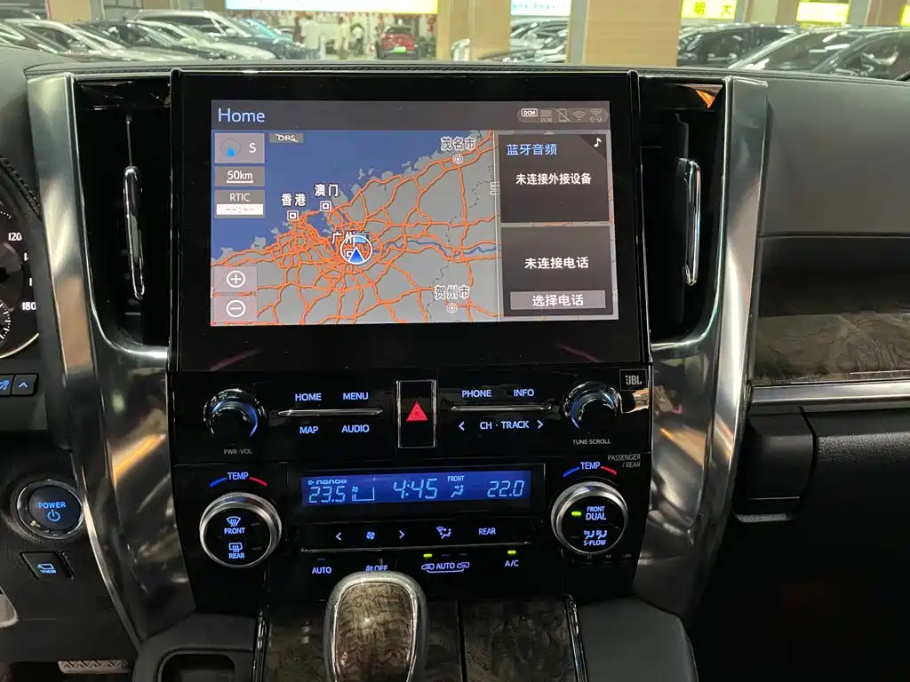 Toyota Vellfire — миниатюра 3