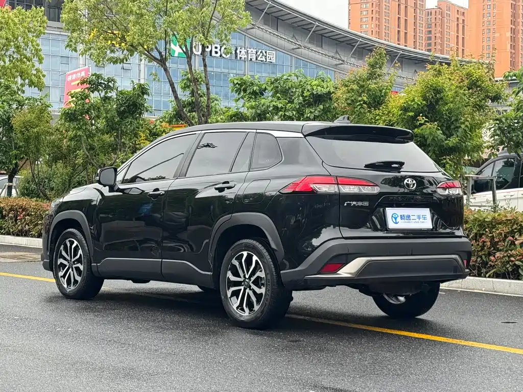 Toyota Frontlander 2023 2.0L CVT Luxury