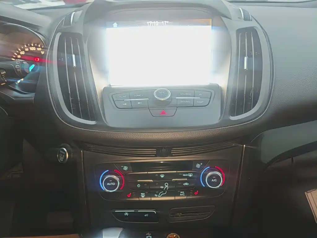 Ford Kuga — миниатюра 13