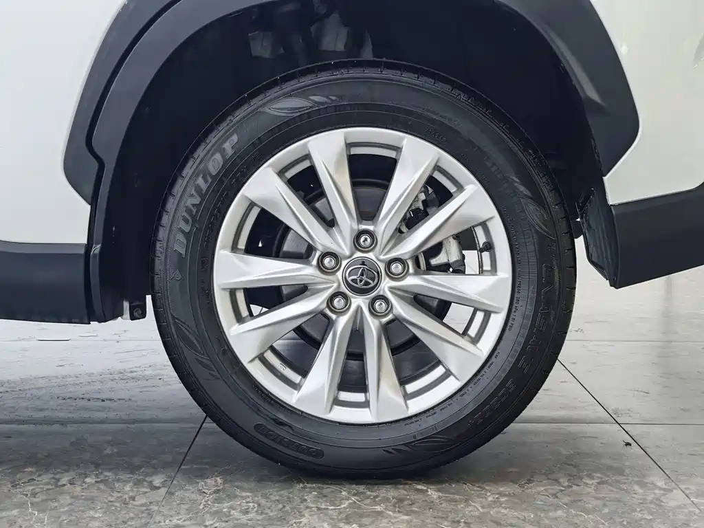 Toyota Corolla Cross — миниатюра 9