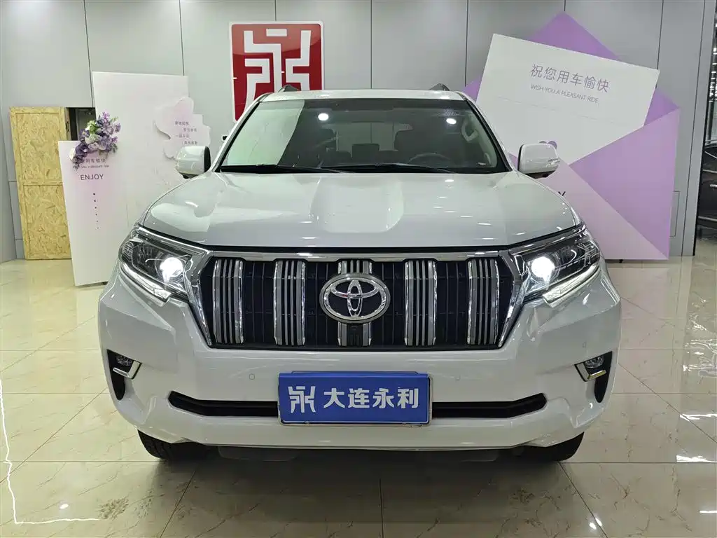 TOYOTA PRADO