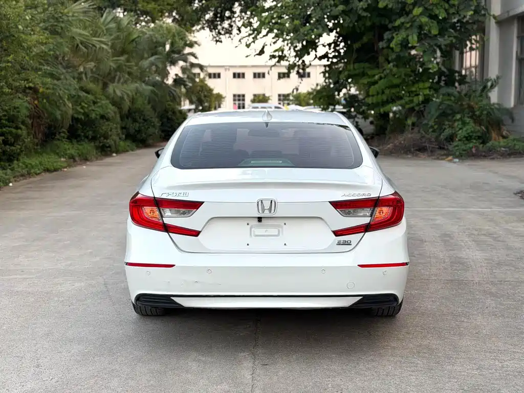 Honda Accord — миниатюра 5
