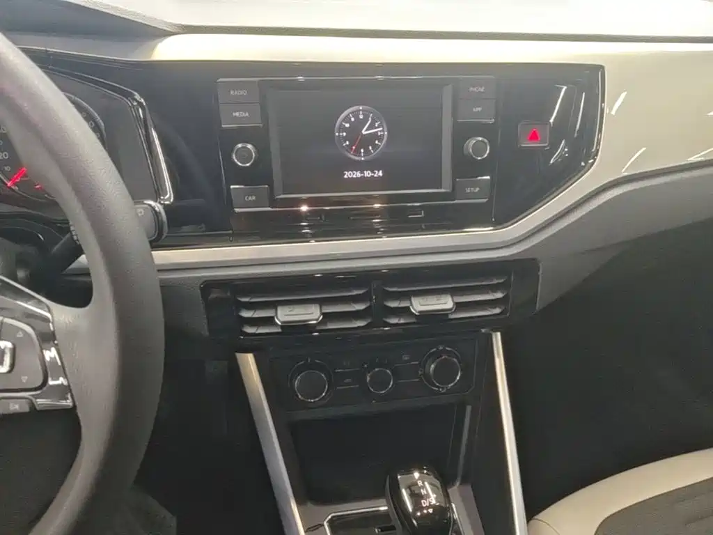 Volkswagen Polo — миниатюра 13