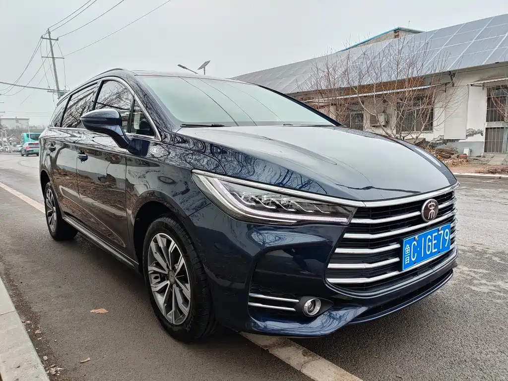 BYD SONG MAX
