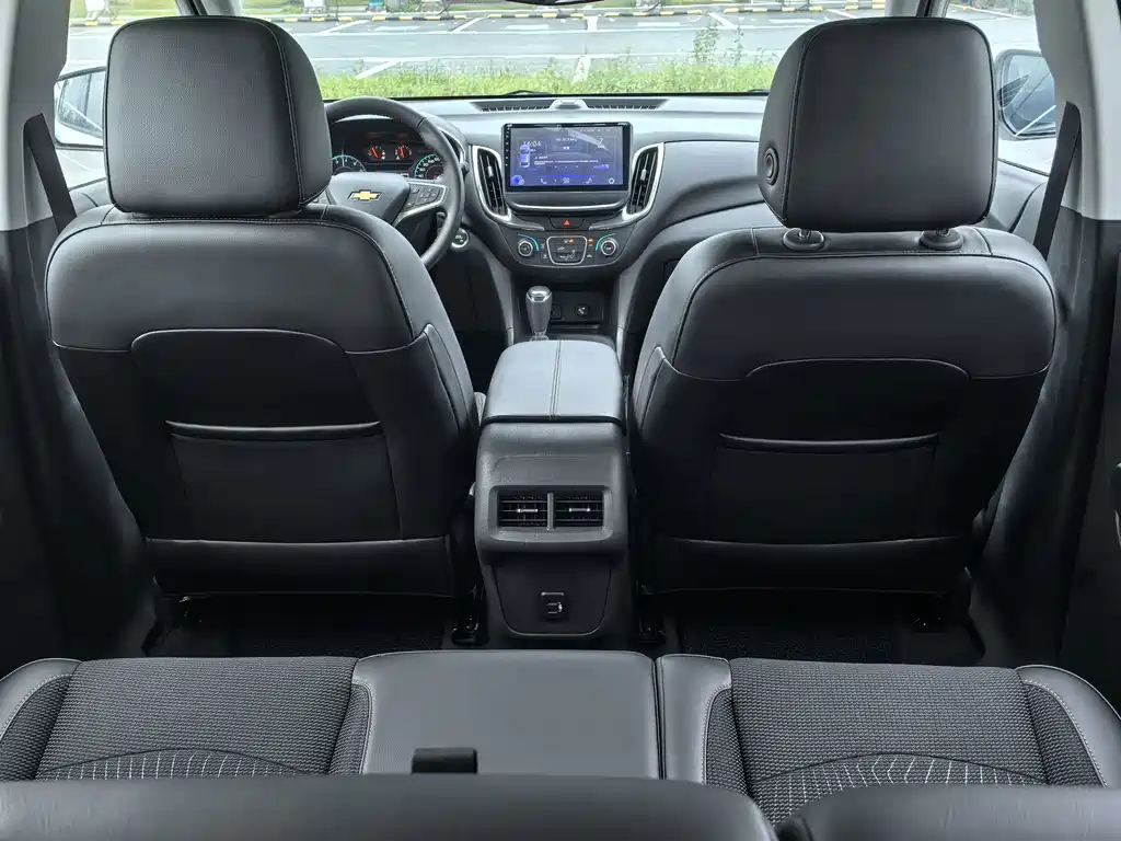 Chevrolet Equinox — миниатюра 14