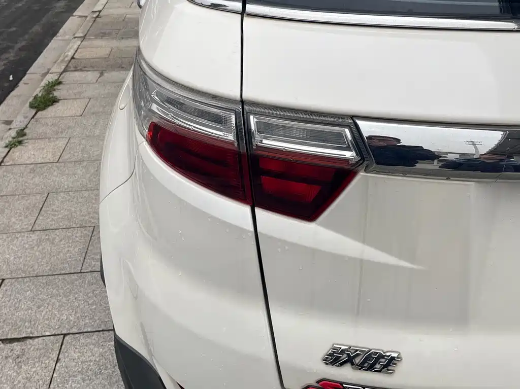 JIANGLING YUSHENG S330