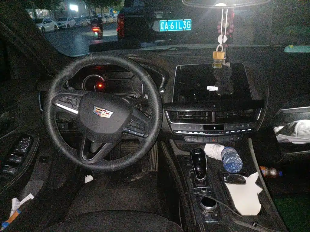 Cadillac CT5 — миниатюра 3