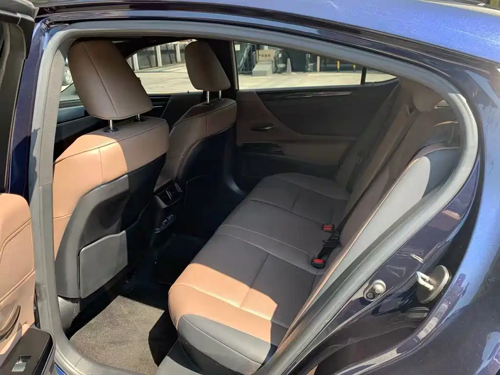 Lexus ES — миниатюра 3